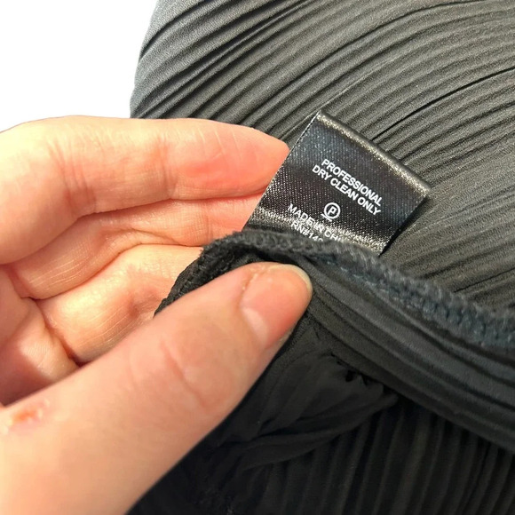 Generation Love Knit Pleated Hem Layered Long Sleeve Sweater Top Black Medium - Picture 9 of 9